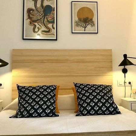 Gatu Premium Villa Libertad, Preferente Mayores De 25 Anos Y Familias 加的斯 外观 照片