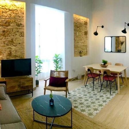 Gatu Premium Villa Libertad, Preferente Mayores De 25 Anos Y Familias 加的斯 外观 照片