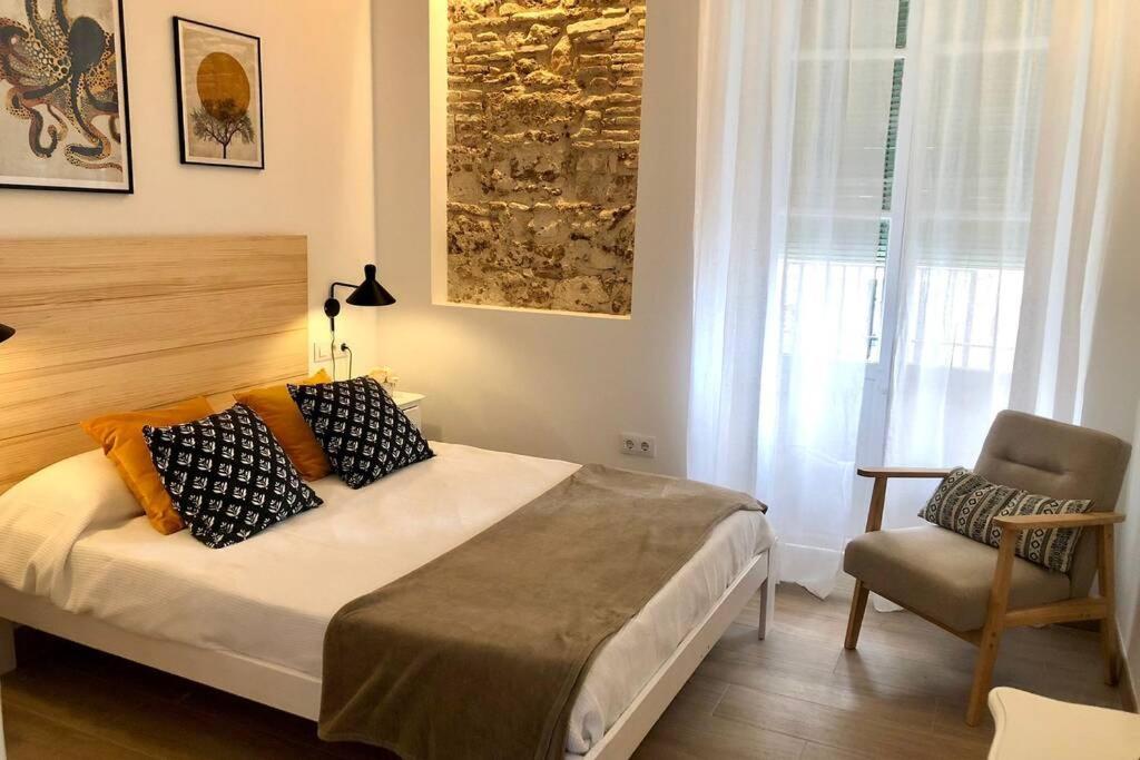 Gatu Premium Villa Libertad, Preferente Mayores De 25 Anos Y Familias 加的斯 外观 照片