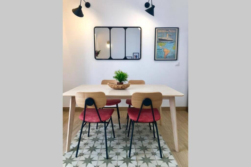 Gatu Premium Villa Libertad, Preferente Mayores De 25 Anos Y Familias 加的斯 外观 照片