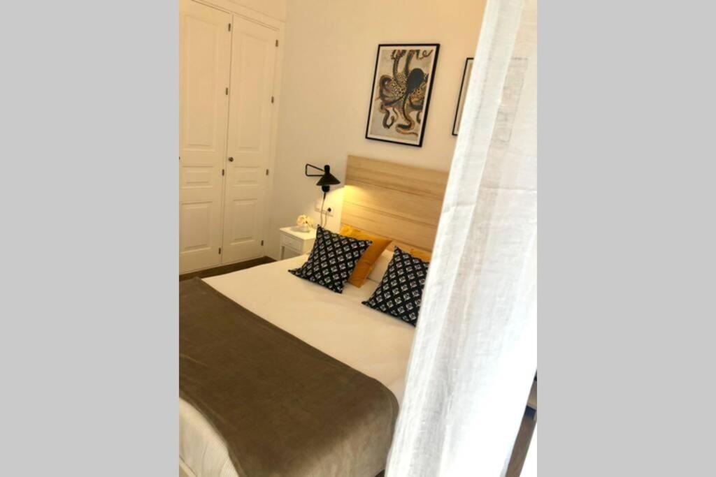 Gatu Premium Villa Libertad, Preferente Mayores De 25 Anos Y Familias 加的斯 外观 照片